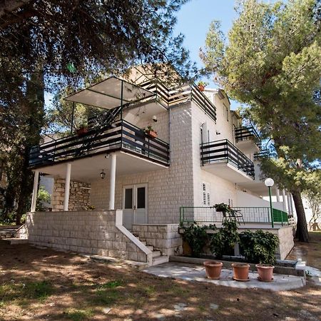 Apartments Pinija Supetar Kültér fotó