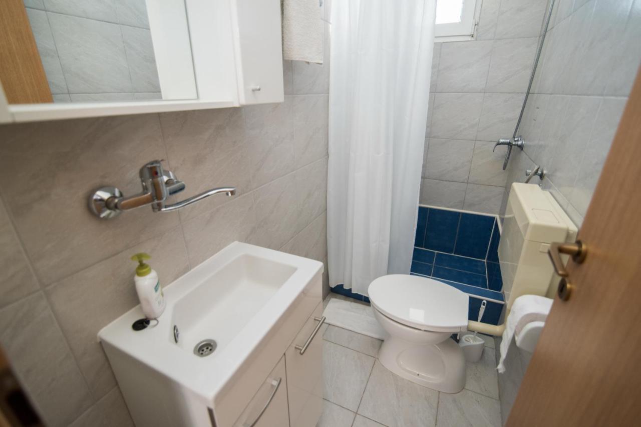 Apartments Pinija Supetar Kültér fotó
