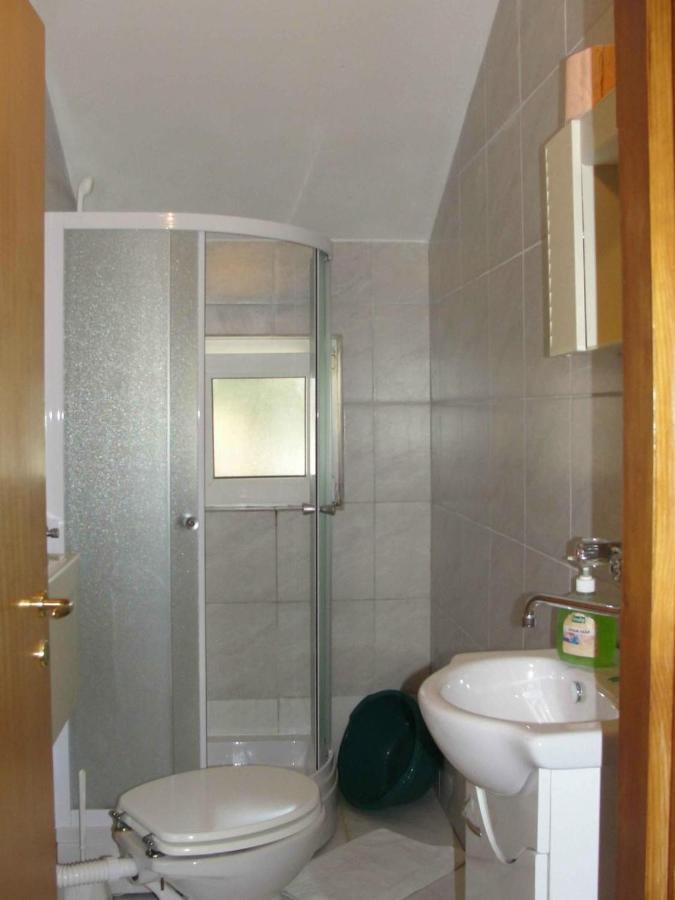 Apartments Pinija Supetar Kültér fotó
